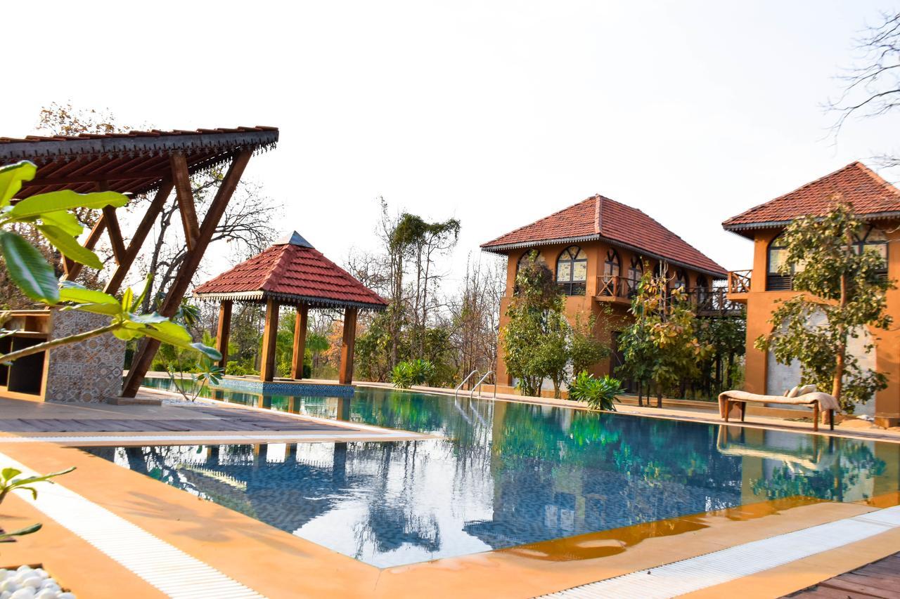 Vannraj Resort And Spa Khawasa Exterior photo